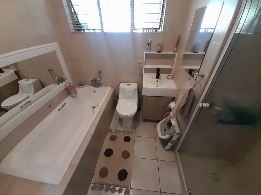 4 Bedroom Property for Sale in Protea Park North West